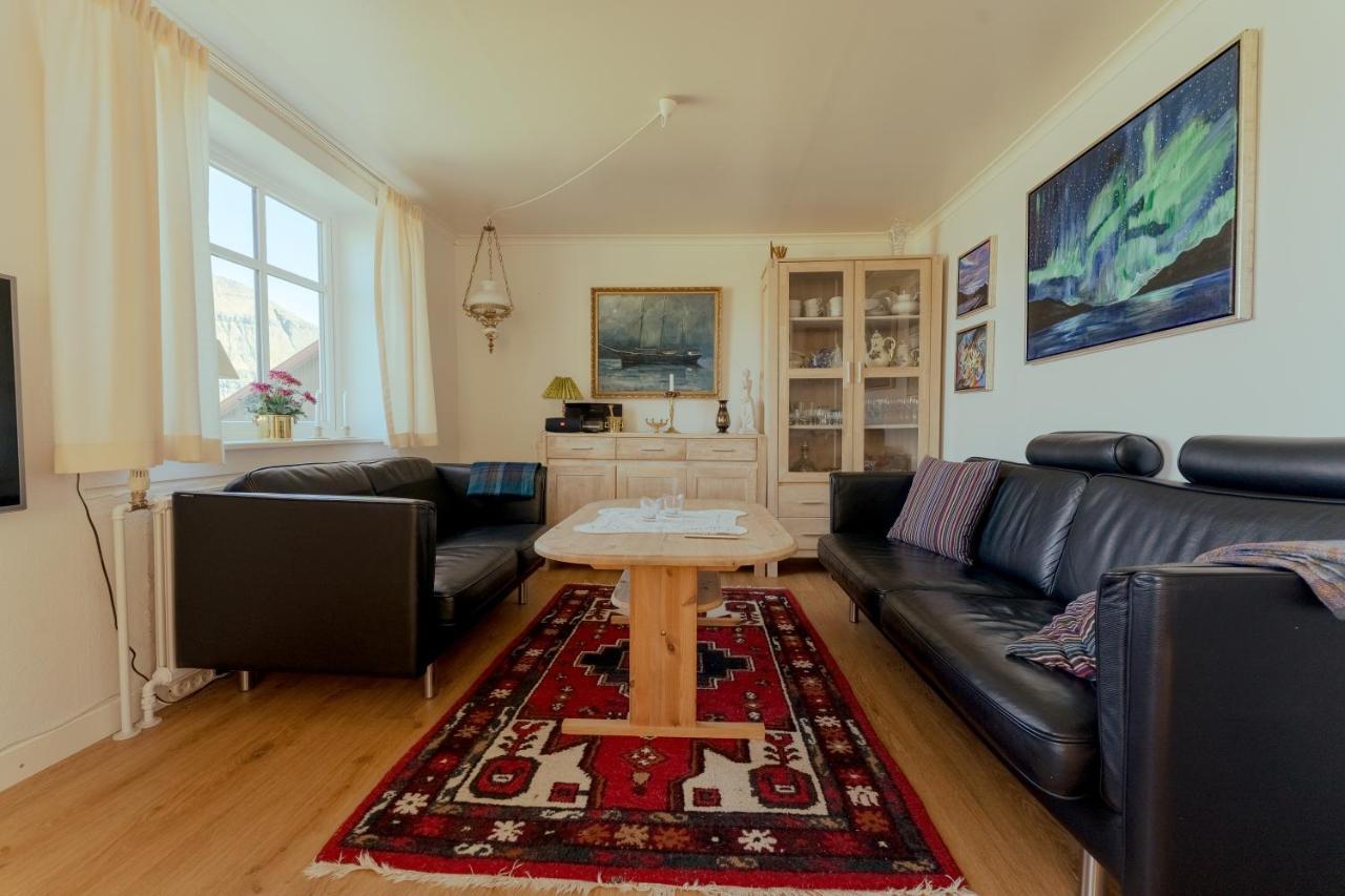 Lovely 4-Br House / Sea View / Nature Oyndarfjordur Bagian luar foto